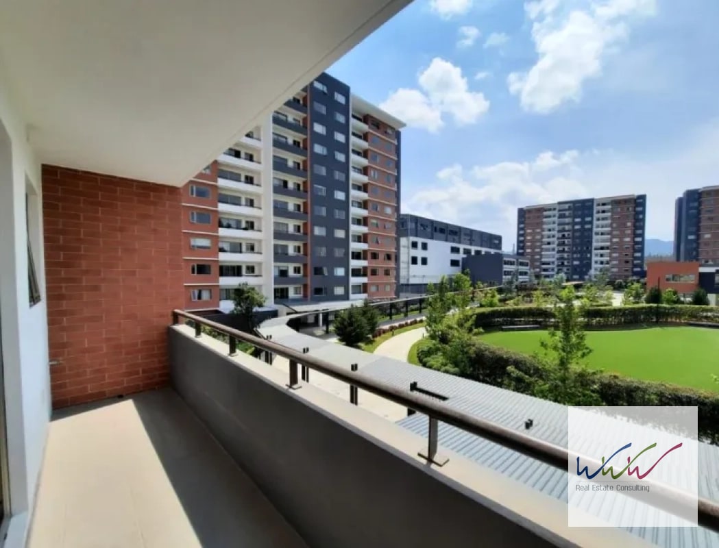 Rento apartamento en edificio Segheria zona 14 - 12