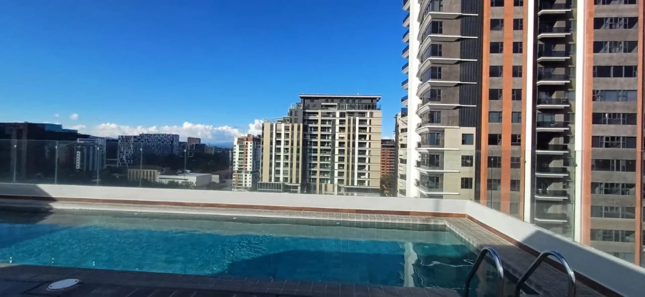 Apartamento  Amueblado en Renta - Zona 10 (Opción a Venta) — Apartamento en Alquiler en Zona 10, Guatemala, Ciudad — foto 4 de 17