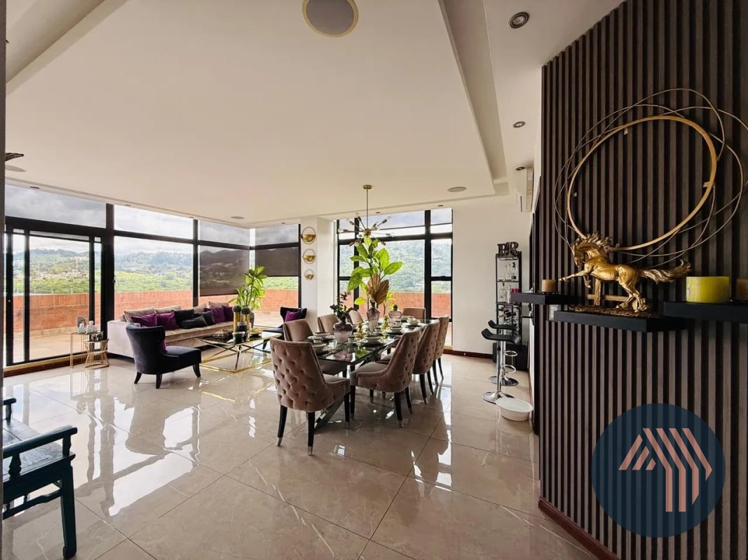 ALQUILER DE PENTHOUSE CON AMPLIA TERRAZA - CATALONIA, ZONA 15 - 1