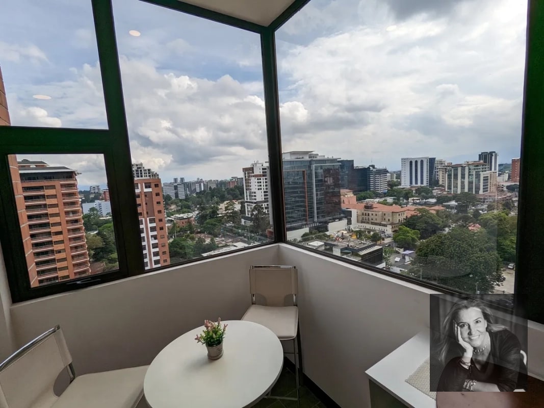Apartamento Amueblado en Venta – Edificio DiagoSeis, Zona 10 - 2