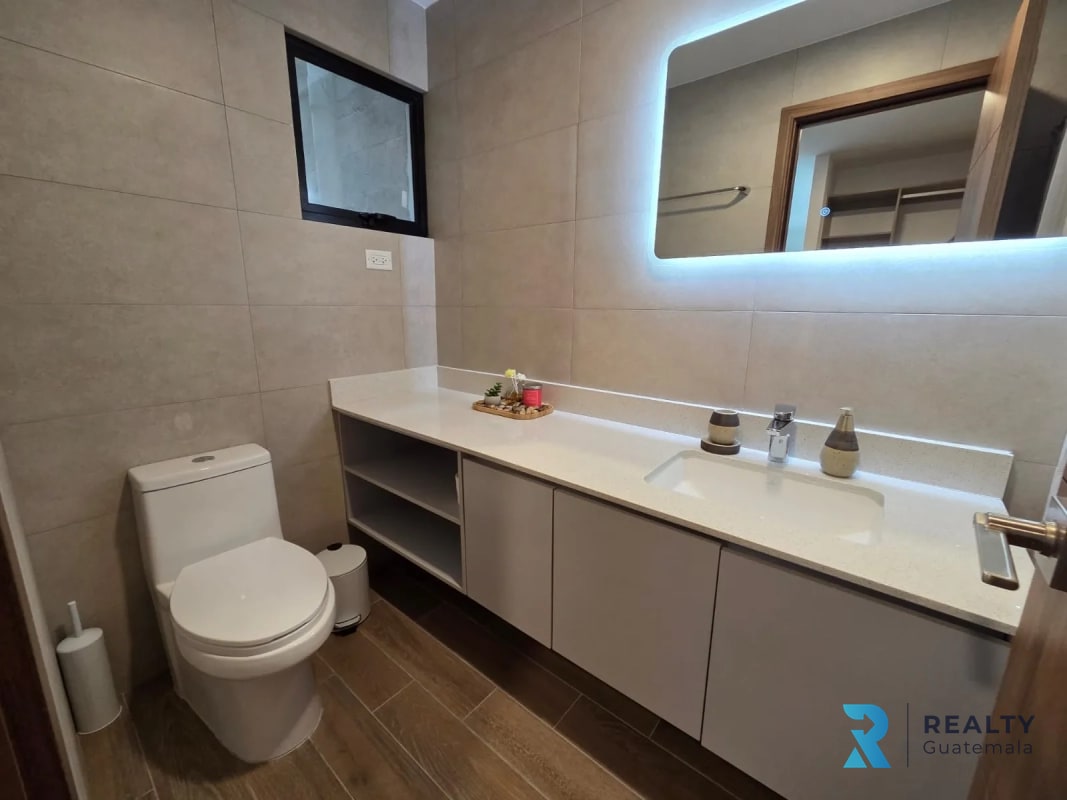 VENDO Apartamento Zona 14, Parque 14 - 2