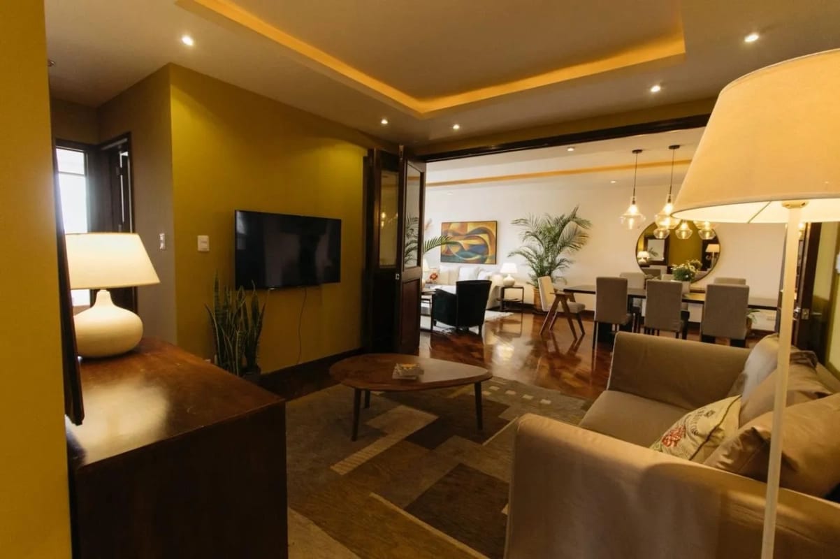 RENTA ELEGANTE APARTAMENTO AMUEBLADO 3 HAB ZONA 10 — Apartamento en Alquiler en Santa María, Zona 10, Guatemala, Ciudad — foto 8 de 9