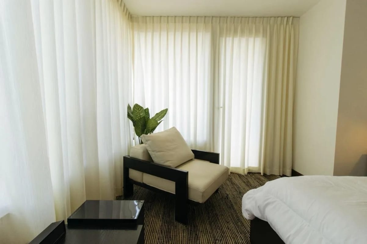 RENTA ELEGANTE APARTAMENTO AMUEBLADO 3 HAB ZONA 10 — Apartamento en Alquiler en Santa María, Zona 10, Guatemala, Ciudad — foto 3 de 9