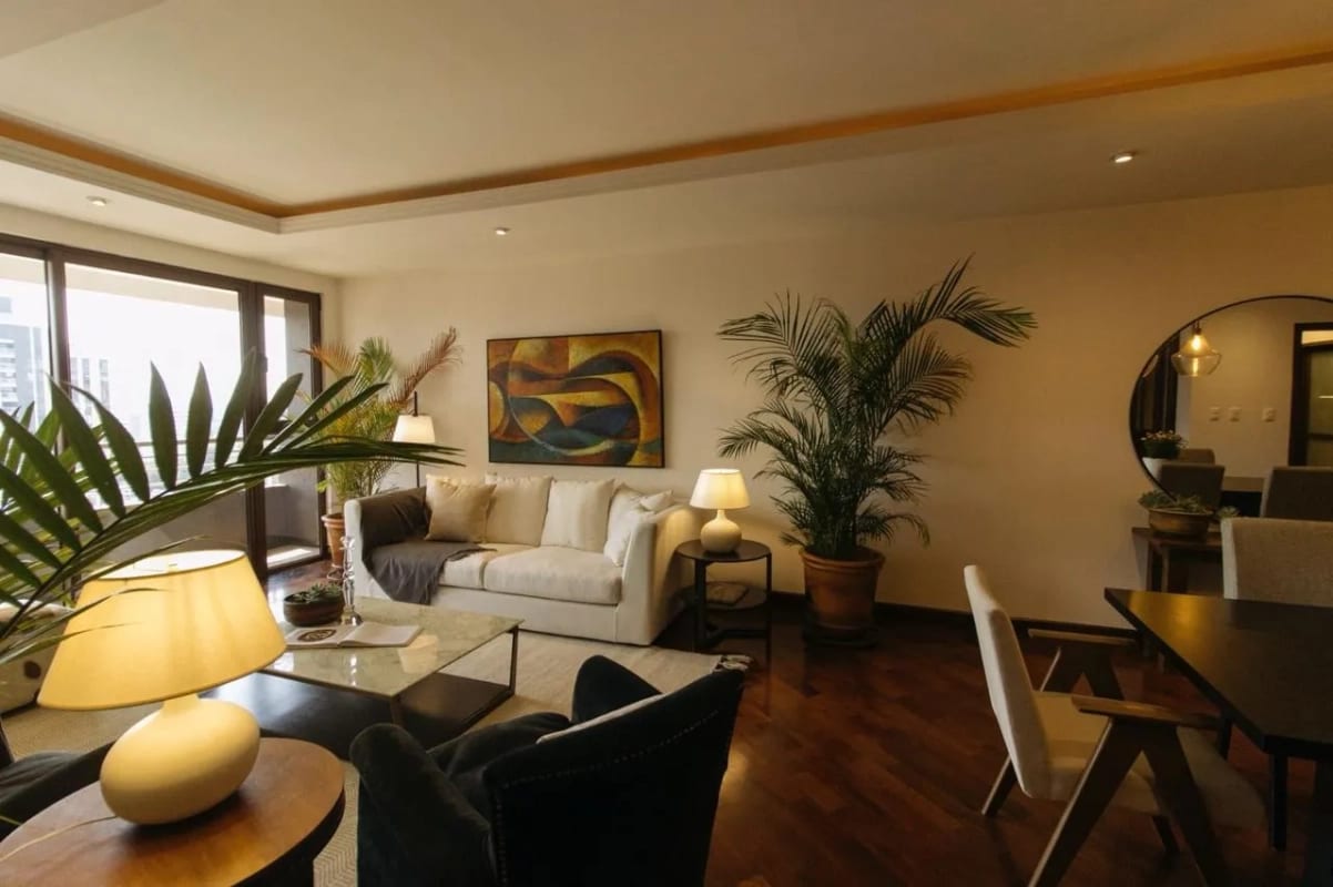 RENTA ELEGANTE APARTAMENTO AMUEBLADO 3 HAB ZONA 10 — Apartamento en Alquiler en Santa María, Zona 10, Guatemala, Ciudad — foto 2 de 9