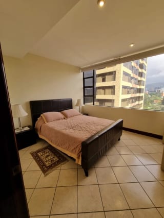 Apartamento Amueblado en Renta o Venta Zona 10 — Apartamento en Alquiler en Zona 10, Guatemala, Ciudad — miniatura 11 de 17