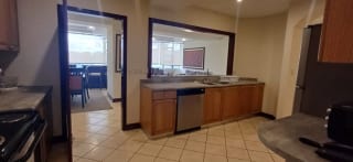 Apartamento Amueblado en Renta o Venta Zona 10 — Apartamento en Alquiler en Zona 10, Guatemala, Ciudad — miniatura 9 de 17