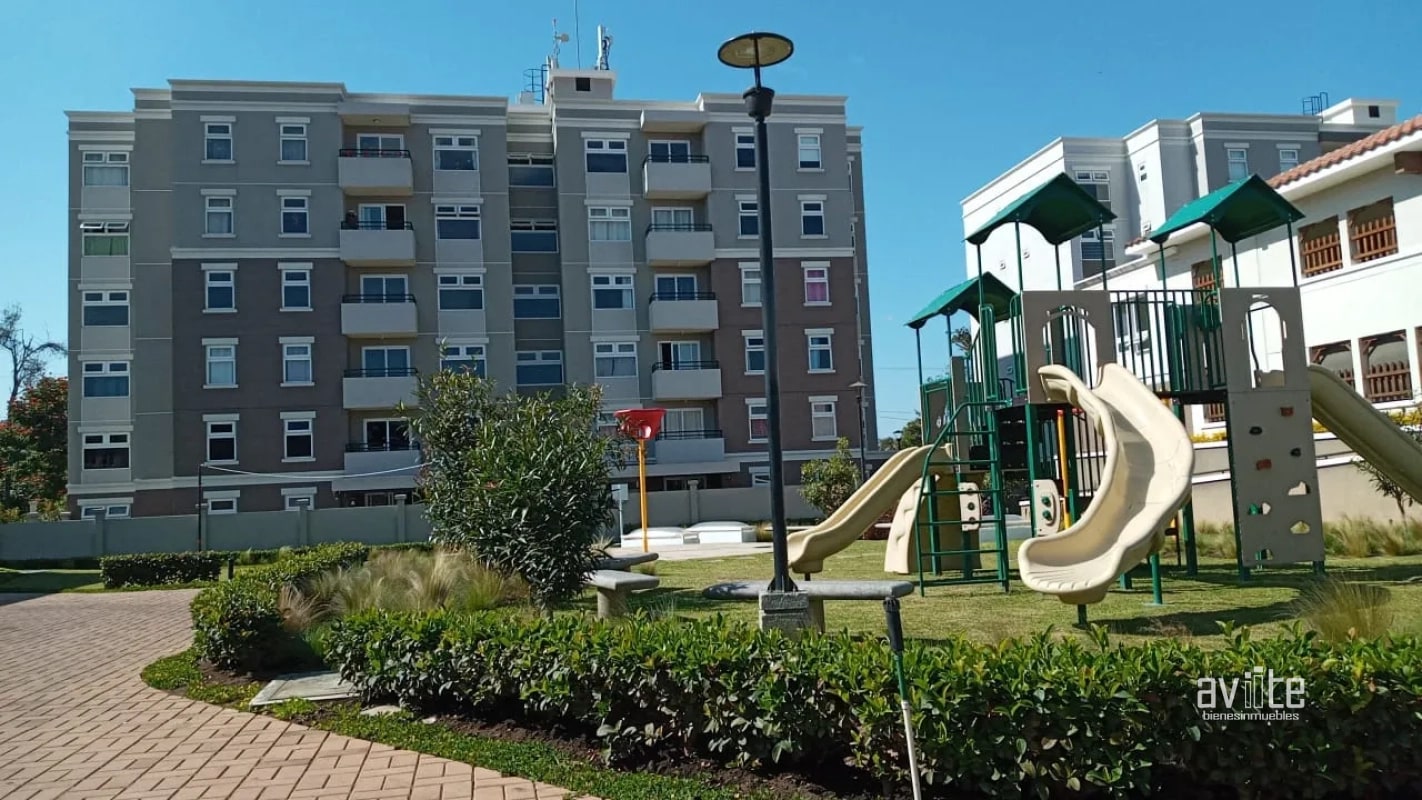 CONDADO NARANJO: Apartamento en nivel medio en venta Q1,400,000.00 más impuestos - 2