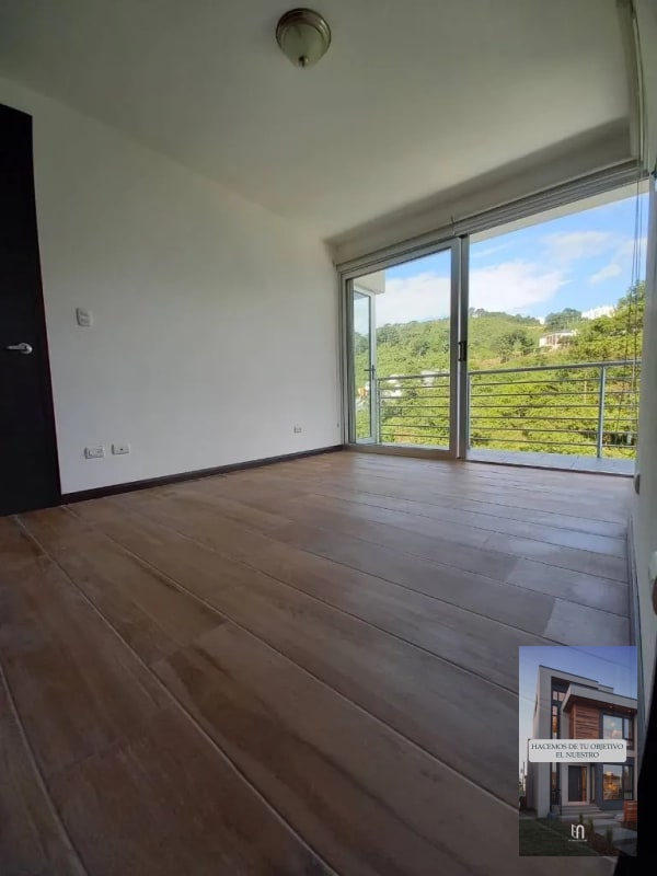 VENDO APARTAMENTO EN ZONA 16 - 11