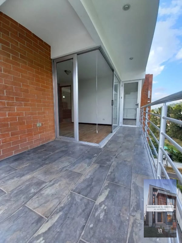 VENDO APARTAMENTO EN ZONA 16 - 6