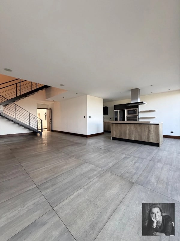 Apartamento de 2 Niveles con Vista Espectacular – Zen Cayalá, Zona 16 - 15