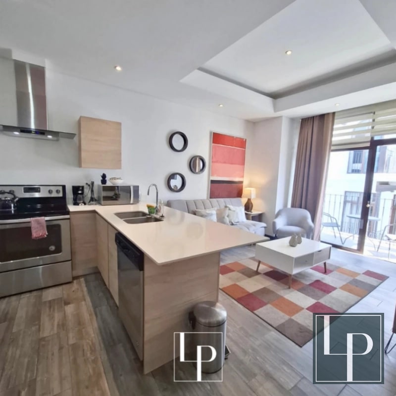 Apartamento en venta en Lirios de Cayalá (2 parqueos + bodega)) - 1