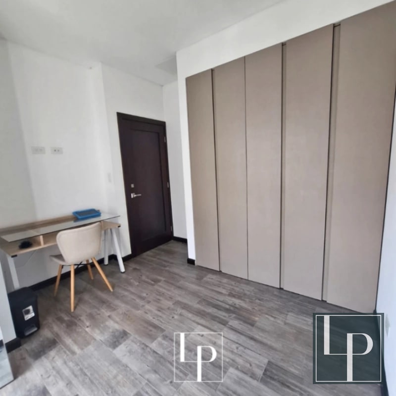 Apartamento en venta en Lirios de Cayalá (2 parqueos + bodega)) - 6