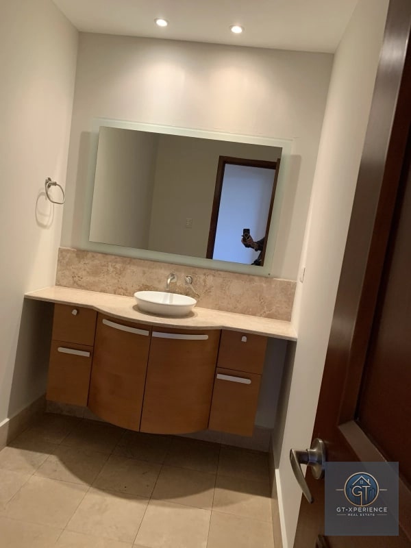 Lindo y amplio apartamento en Tiffany II, Zona 10 - 13