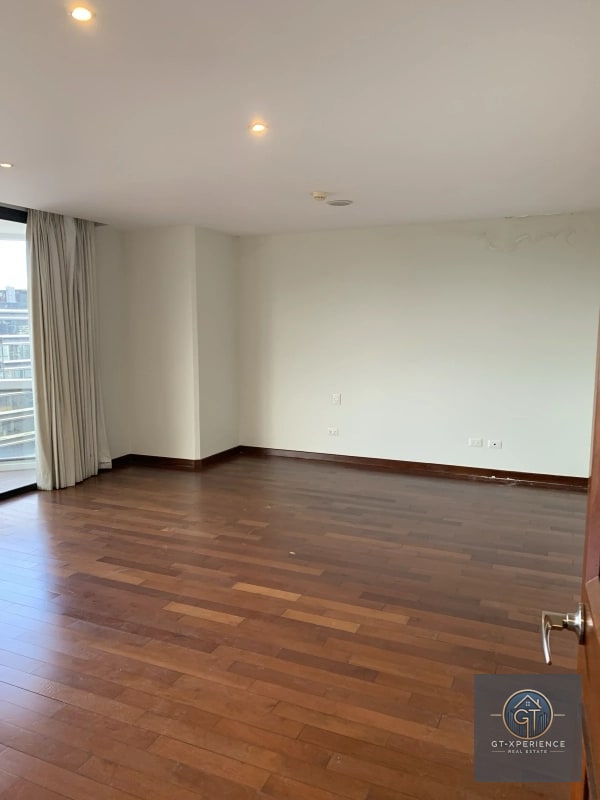 Lindo y amplio apartamento en Tiffany II, Zona 10 - 11