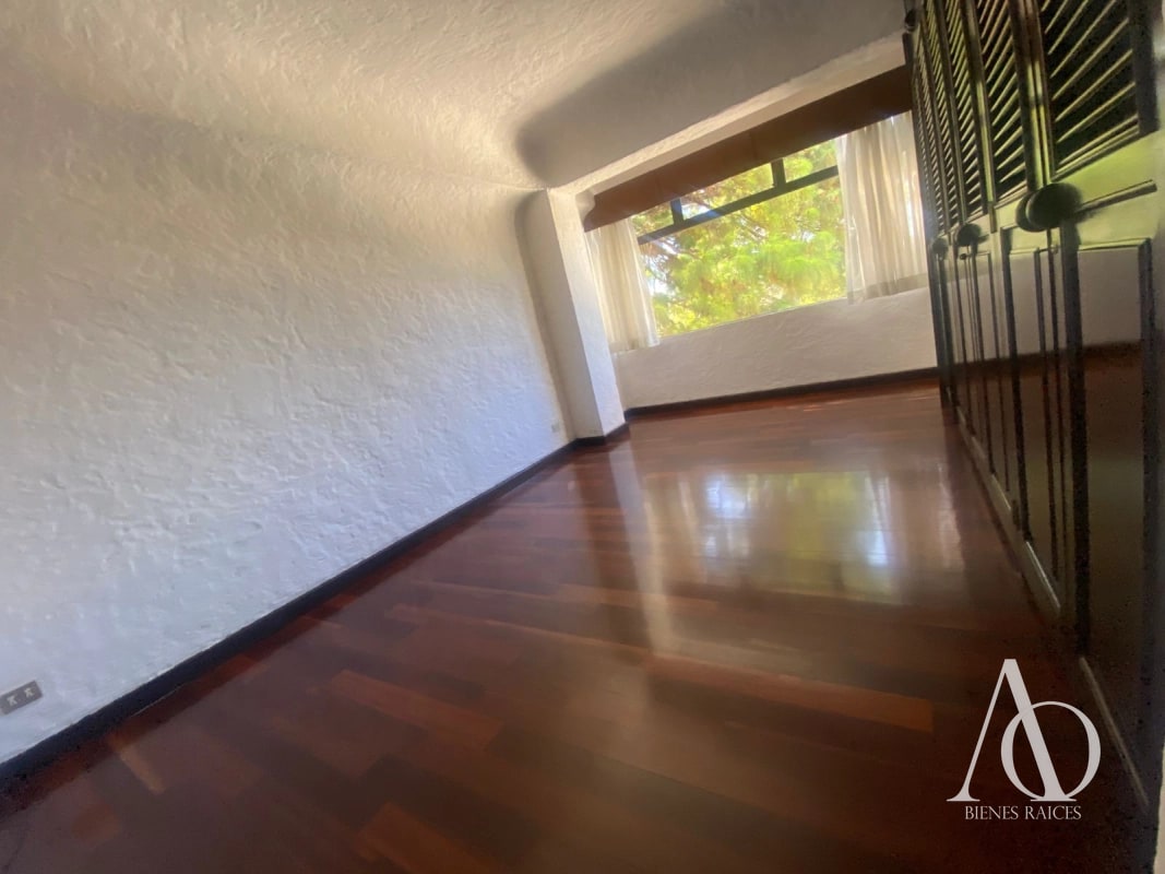 Apartamento en Alquiler Edificio El Boulevard, zona 15 VH2 N3 / EN DIRECTO b - 13