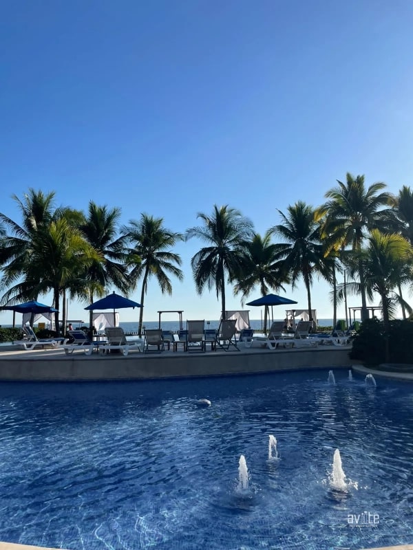 Villas Los cabos, Monterrico.      Amplio tipo villa ideal para inversionista. $220,000 - 8