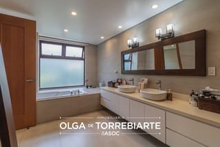 Propiedad en zona 14 — Apartamento en Alquiler en Zona 14, Guatemala, Ciudad — miniatura 2 de 16