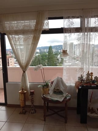 Apartamento en renta zona 10 — Apartamento en Alquiler en Zona 10, Guatemala, Ciudad — miniatura 15 de 17