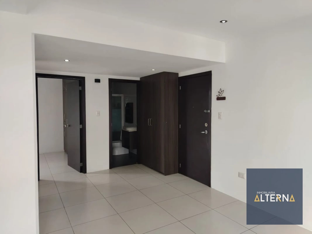Bonito Apartamento en Renta en zona 4 - 4