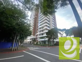 Espectacular Apartamento en Renta o Venta en Echo Zona 14 — Apartamento en Alquiler en Echo, Zona 14, Guatemala, Ciudad — miniatura 1 de 15