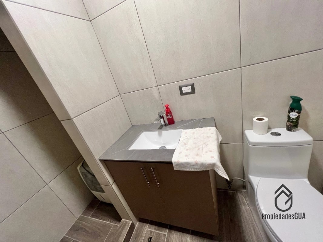 Apartamento con terraza y jardin 4 hab - 8