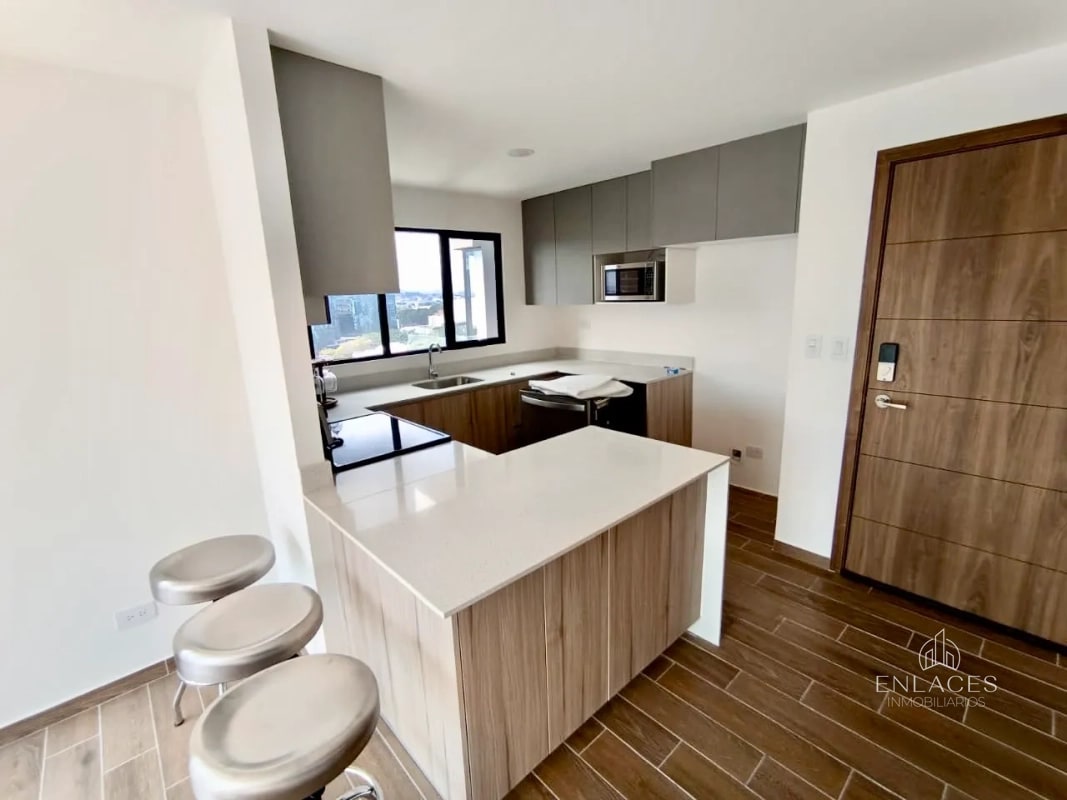 Zona 14 • Apartamento en Renta • Edificio Parque 14 - 6