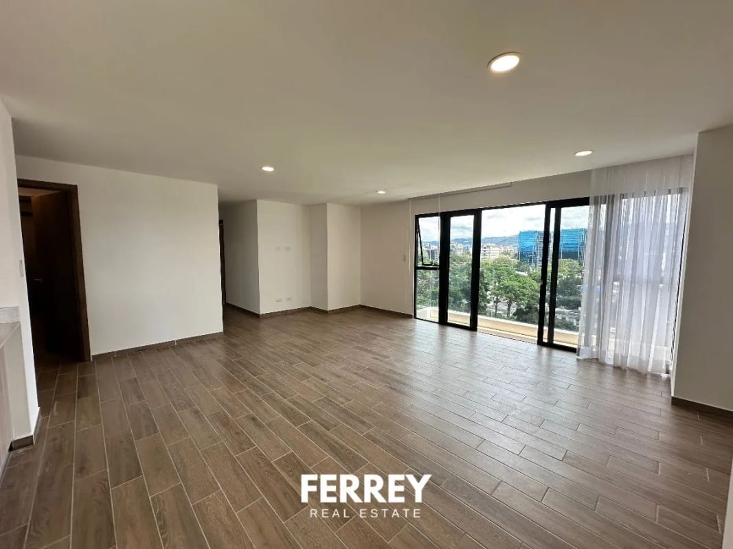 parque 14, amplio con cuarto de servicio — Apartamento en Alquiler en Parque 14, Zona 14, Guatemala, Ciudad — foto 1 de 15