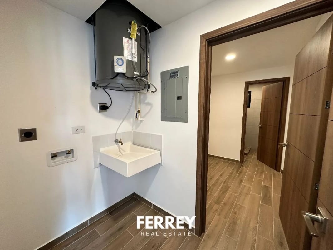 parque 14, amplio con cuarto de servicio — Apartamento en Alquiler en Parque 14, Zona 14, Guatemala, Ciudad — foto 10 de 15