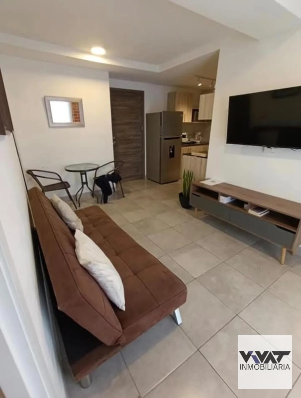 APARTAMENTO EN RENTA EN EDIFICIO MODRA ZONA 4 - 1