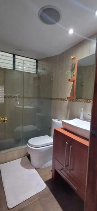 Apartamento amueblado en renta o venta en zona 10 — Apartamento en Alquiler en Zona 10, Guatemala, Ciudad — miniatura 7 de 16