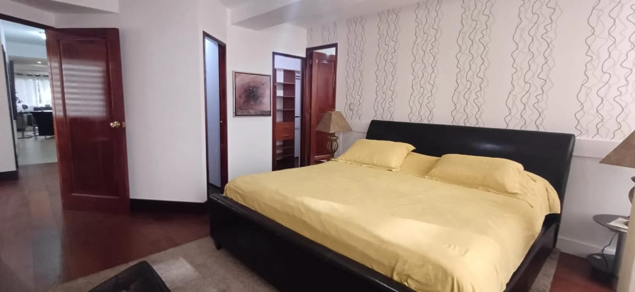 Apartamento amueblado en renta o venta en zona 10 — Apartamento en Alquiler en Zona 10, Guatemala, Ciudad — foto 5 de 16