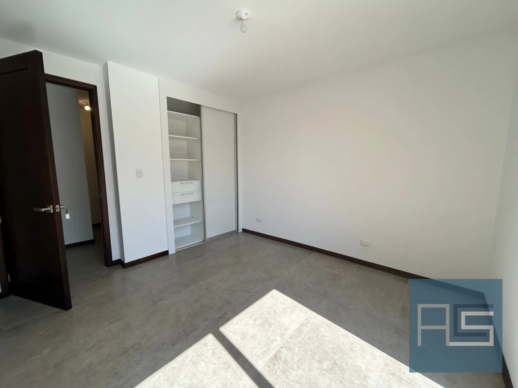 Amplio y moderno apartamento en Venta para estrenar en zona 15 de 3 hab, sector de San Lázaro - 4