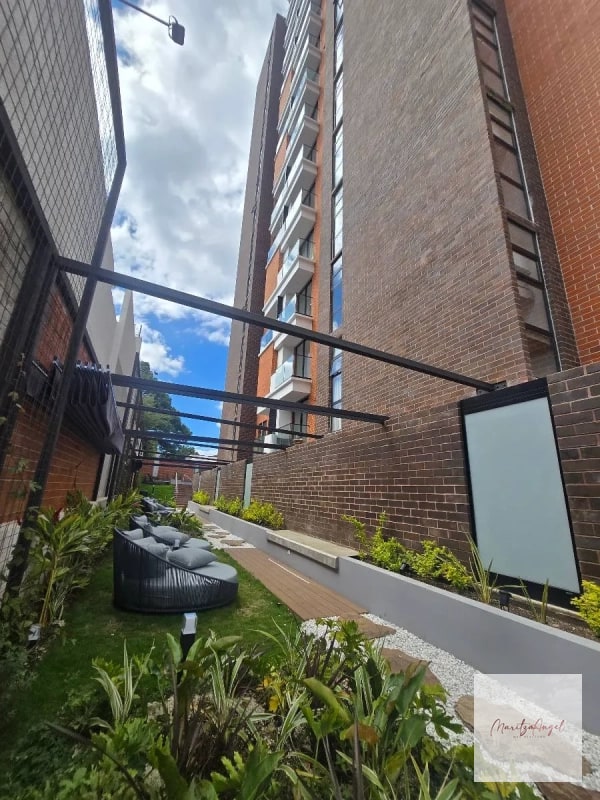 VENTA DE APARTAMENTO EN ZONA 15 PARA ESTRENAR ED. KINTEA - 2