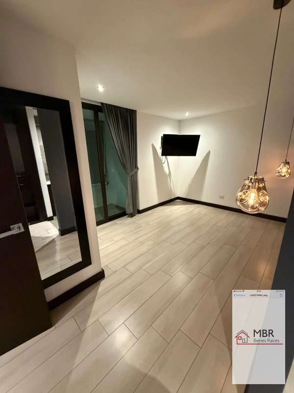Apartamento en venta zona 15,Liv. - 4
