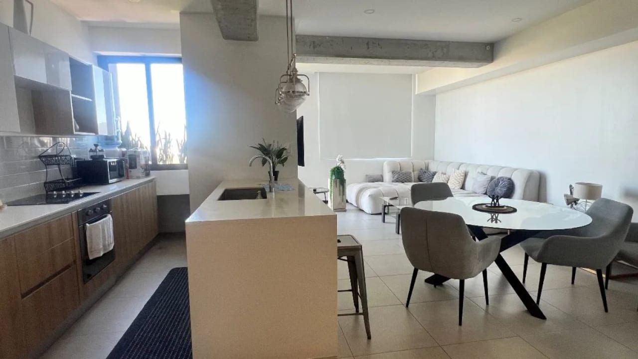 Apartamento Amueblado y Equipado MIRA zona 10 — Apartamento en Alquiler en Mira, Zona 10, Guatemala, Ciudad — foto 1 de 16