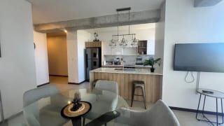 Apartamento Amueblado y Equipado MIRA zona 10 — Apartamento en Alquiler en Mira, Zona 10, Guatemala, Ciudad — miniatura 2 de 16
