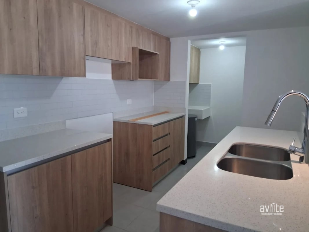 Condado Naranjo, Serena: apartamento 2 habitaciones con balcón Q5,200.00 - 7
