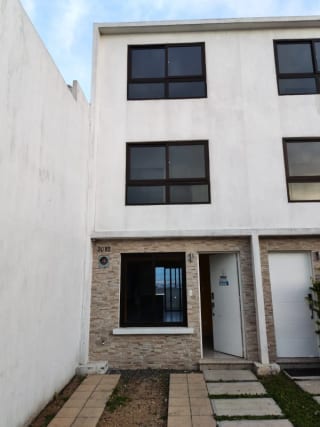 HACIENDA DE LAS FLORES. ANDANA 2. CASA TIPO TOWNHOUSE. 3 NIVELES. CASA FHA. ENGANCHE: Q. 43,800 — Apartamento en Venta en Villa Nueva, Guatemala, Ciudad — miniatura 1 de 17