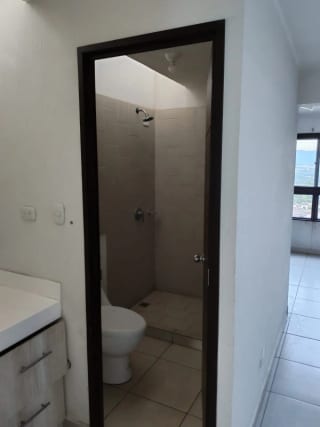 HACIENDA DE LAS FLORES. ANDANA 2. CASA TIPO TOWNHOUSE. 3 NIVELES. CASA FHA. ENGANCHE: Q. 43,800 — Apartamento en Venta en Villa Nueva, Guatemala, Ciudad — miniatura 4 de 17