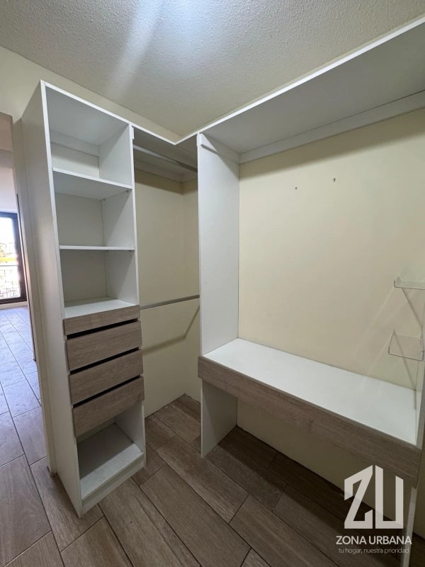Edificio Loira mariscal zona 11 - 15
