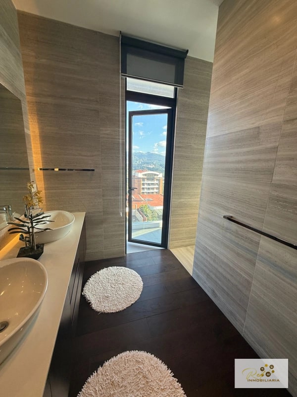 VENTA-APARTAMENTO ECHO TORRE I, ZONA 14. - 3