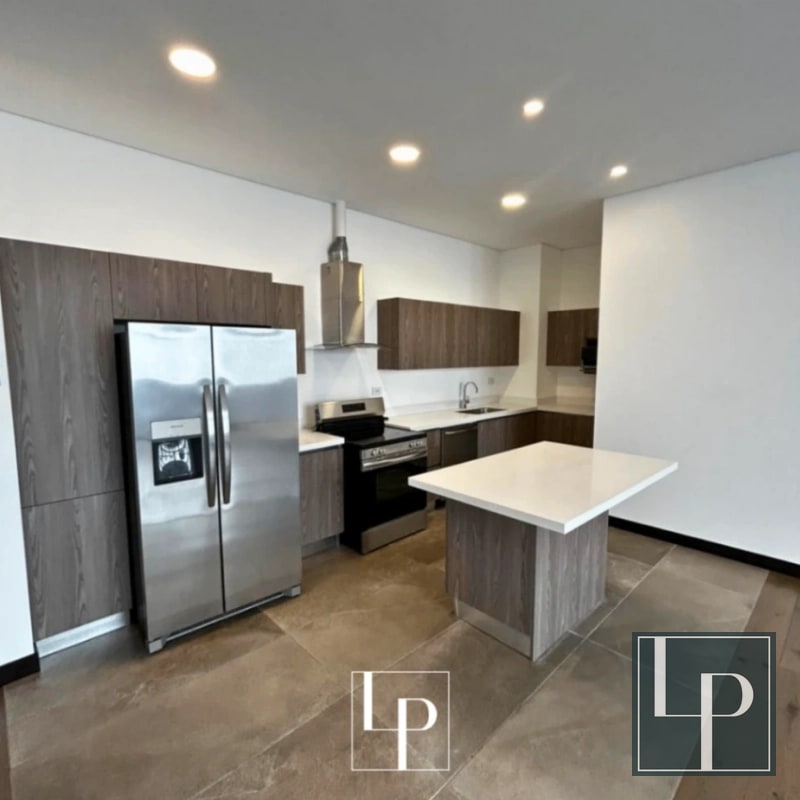 Apartamento en renta en Olmos de Cayalá - 1