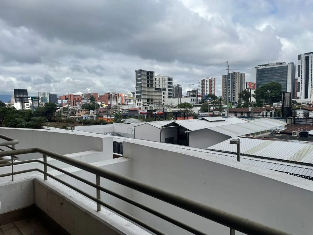 Apartamento en Venta 1 Habitación Zona 10 — Apartamento en Venta en Jardines del Acueducto, Zona 10, Guatemala, Ciudad — foto 2 de 8