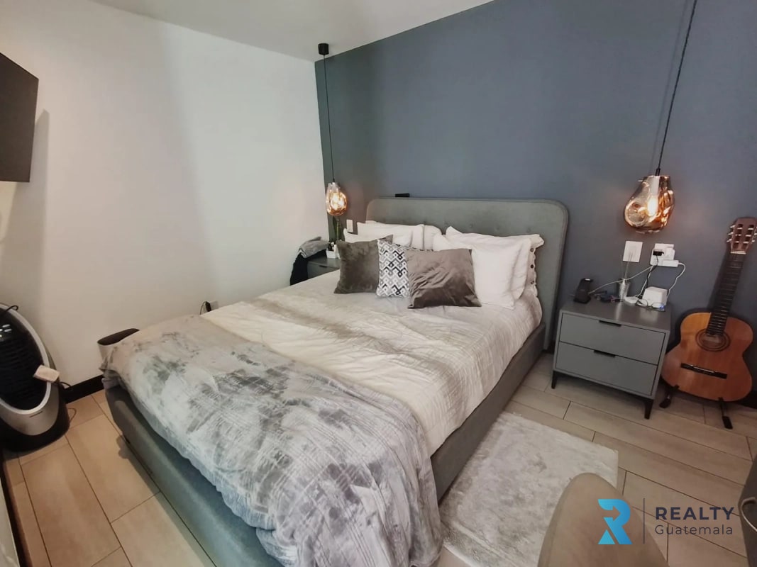 VENDO Apartamento Zona 15, LIV - 5