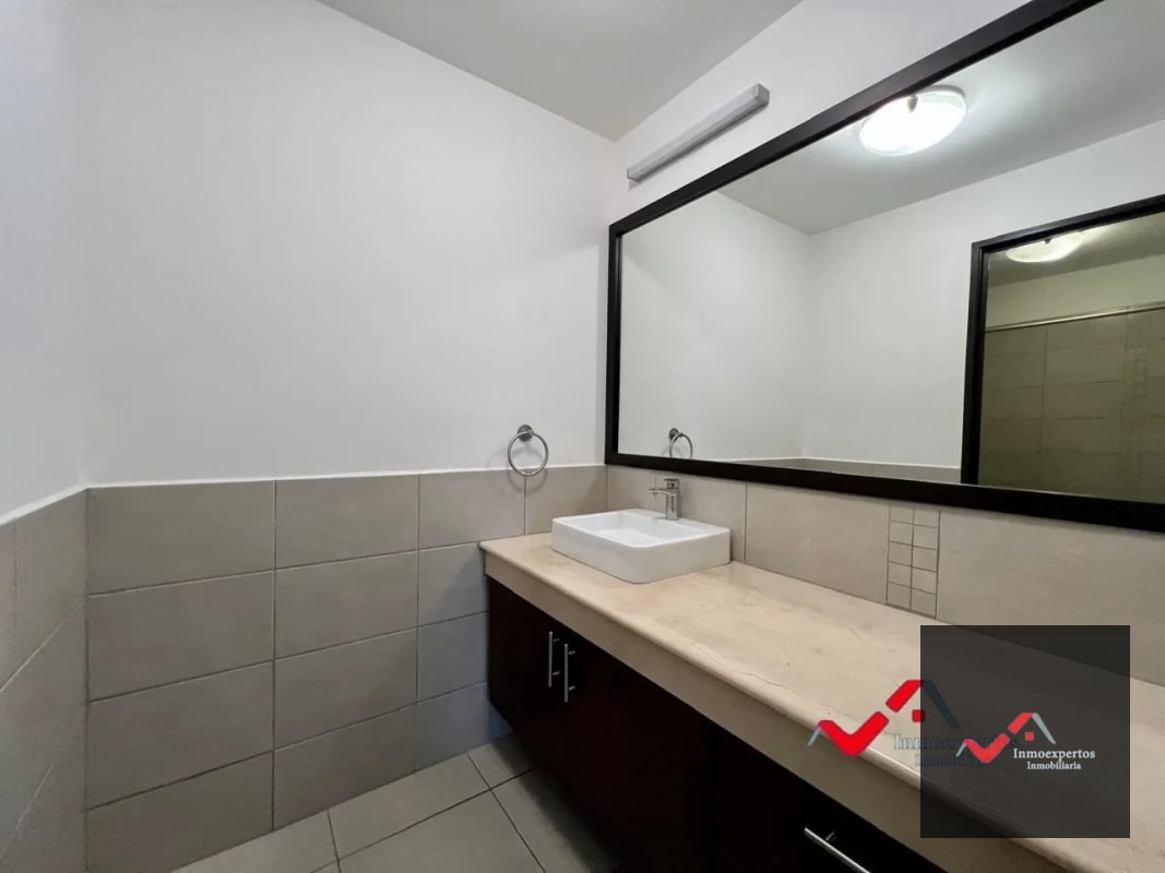 Apartamento en Renta  Zona 14 - 8