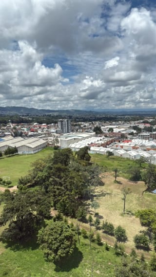 Apartamento en renta para estrenar! En Bulevar El Naranjo — Apartamento en Alquiler en Bosques de San Nicolás, Zona 4 Mixco, Guatemala, Ciudad — miniatura 3 de 10