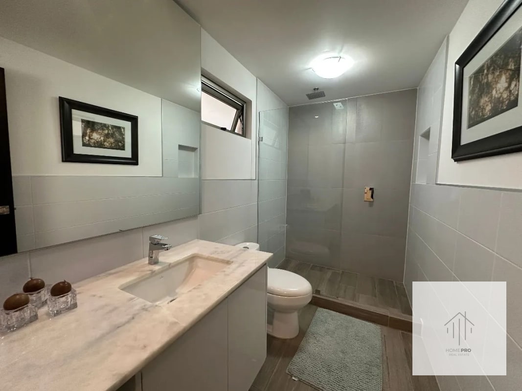 Apartamento en Venta en Zona 14 - 8