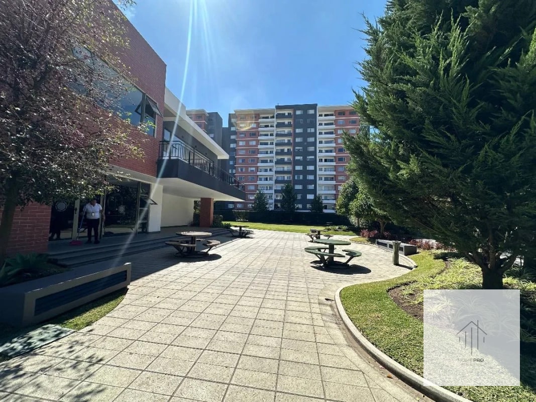 Apartamento en Venta en Zona 14 - 5