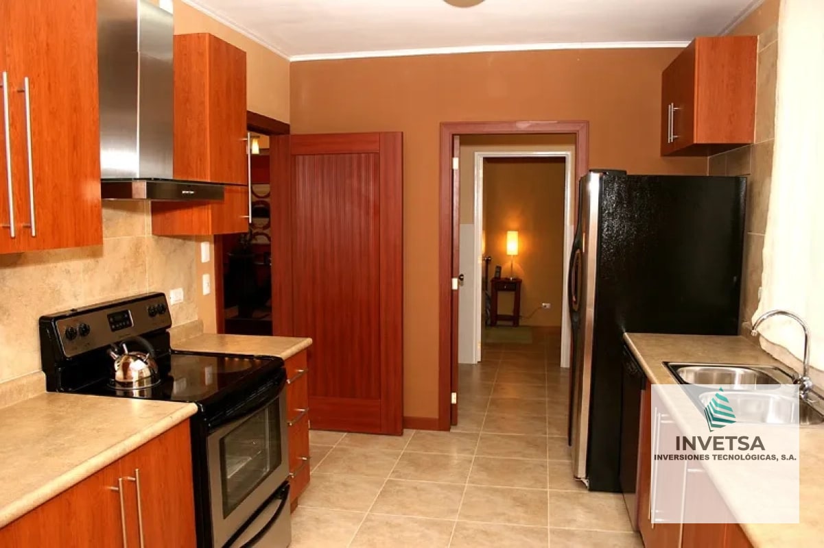 AMPLIO APARTAMENTO 3 DORMITORIOS ZONA 15 - 8