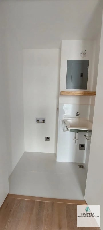 APARTAMENTO 3 DORMITORIOS CENTRICO ZONA 5 - 3
